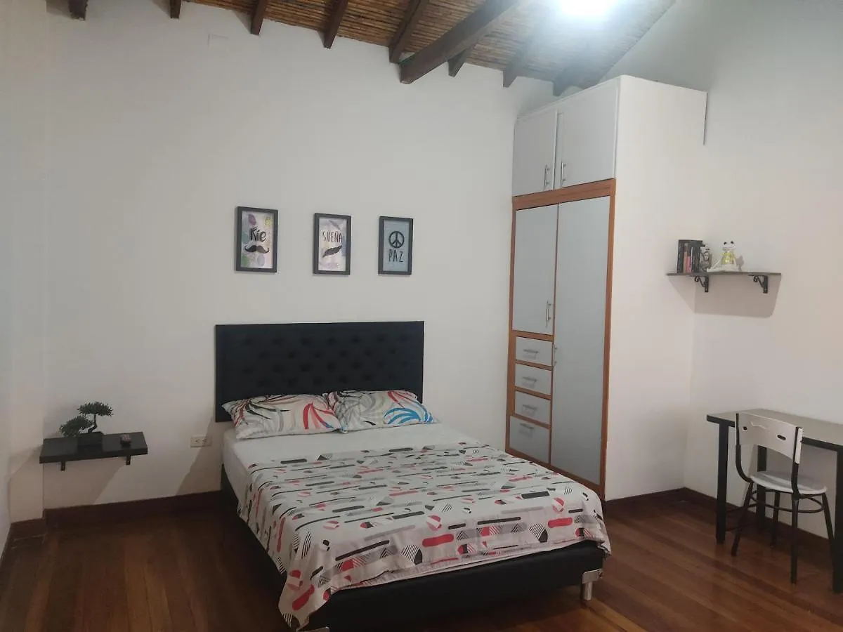 Apartaestudios Tipo Loft Prado Station 0*, Медельин Колумбия